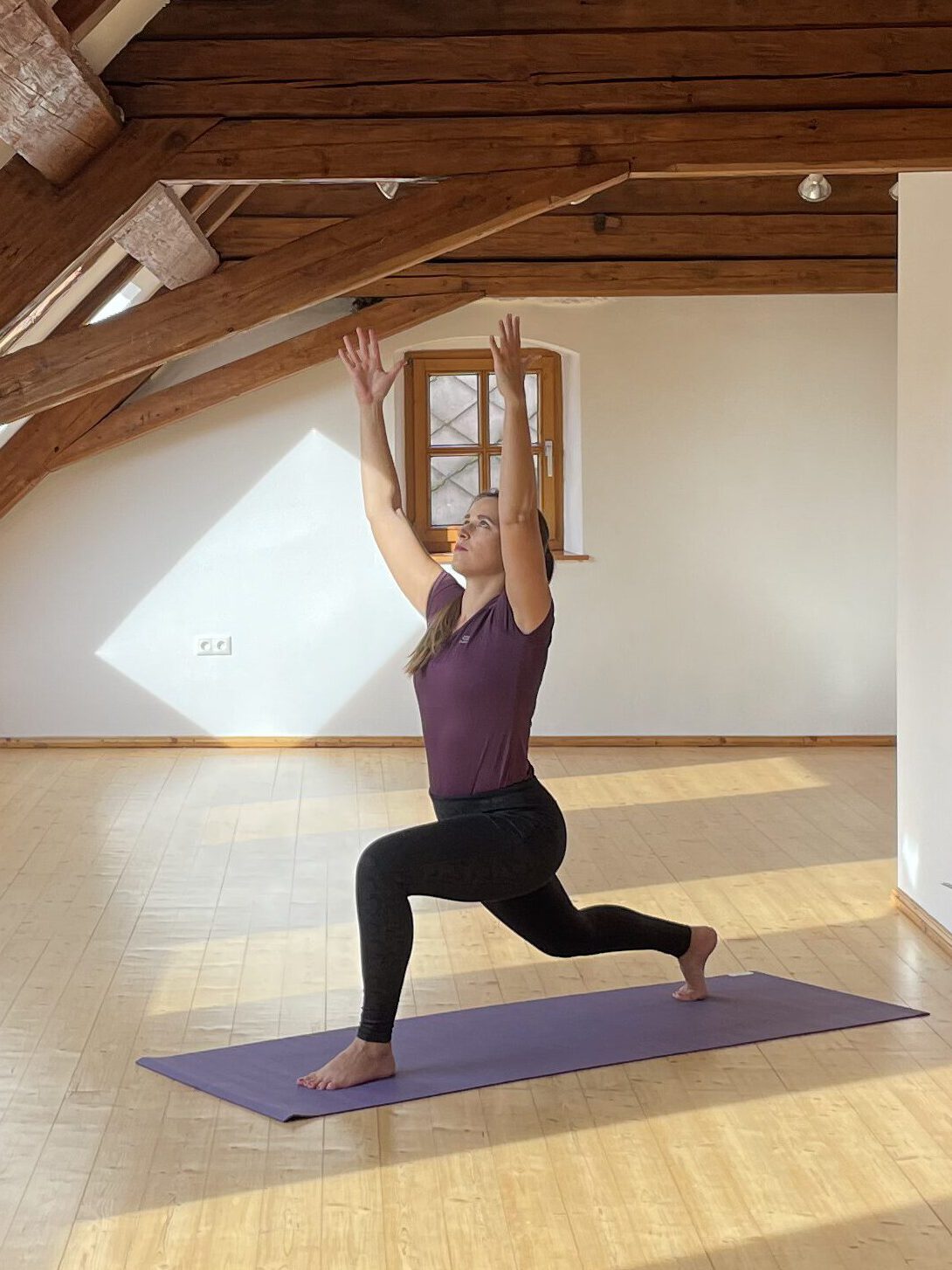 Angela Übelacker Yogapose Kellnerhaus Mitterteich